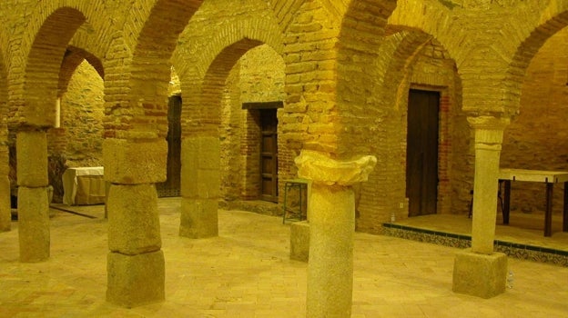 Interior de la mezquita de Almonaster