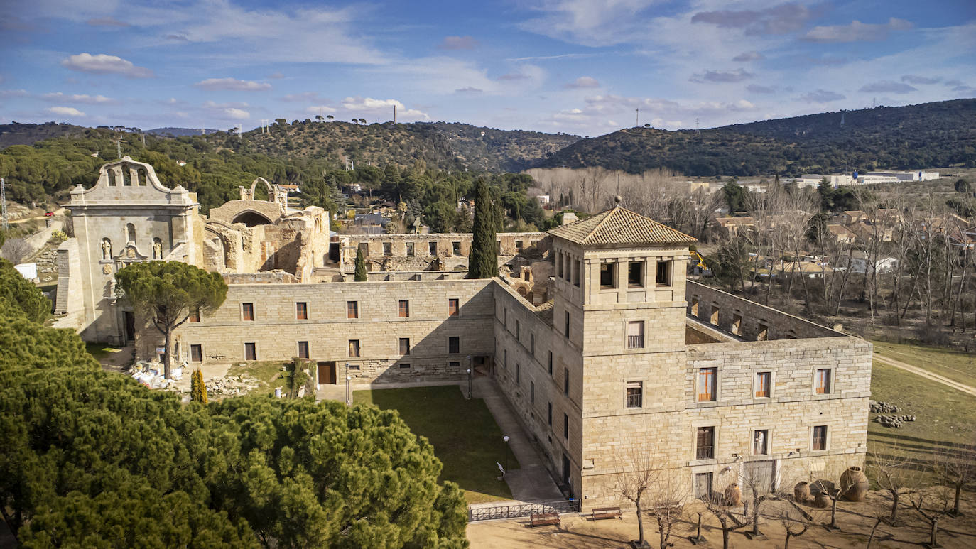 Los orígenes del Monasterio se remontan, según la tradición, a la época de los reyes visigodos