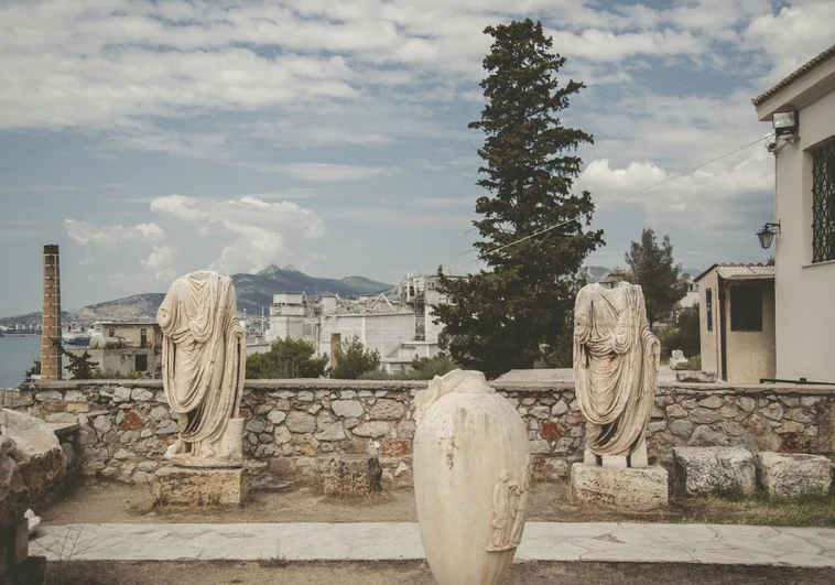 Perséfone, la puerta del Averno y la ciudad griega que quiere recuperar su esplendor