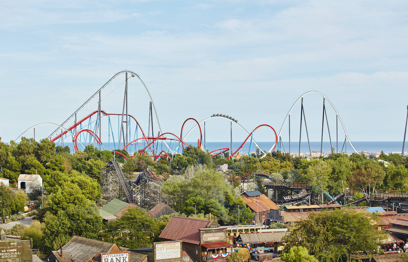 En el puesto número 46, PortAventura World, con 90.201 reseñas. La lista del puesto 41 al 50 es esta: Jardines de Luxemburgo, en París; Santuario de Fátima, Portugal; Prater, en Viena; Jardín de las Tullerías, en París; Jardín Zoológico de Wrocław, en Polonia; PortAventura World, en Tarragona; Catedral de San Esteban, en Viena; Parque Nacional de los Lagos de Plitvice, en Croacia; Torre de Londres; Acueducto de Segovia.