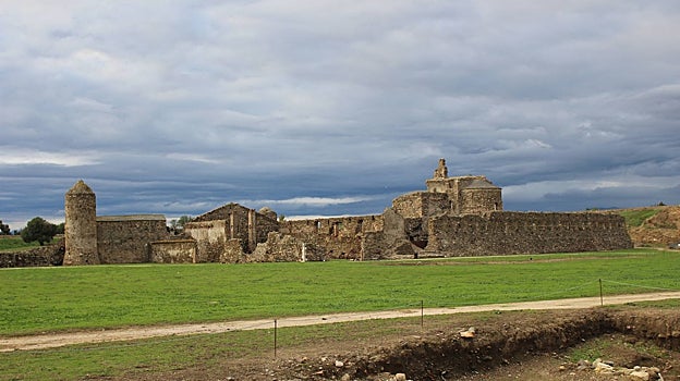 Ciudadela de Rosas, el recinto amurallado que antiguamente protegía la ciudad