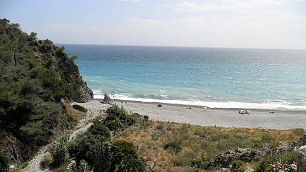 Las mejores calas de la costa de Málaga donde escaparse un fin de semana
