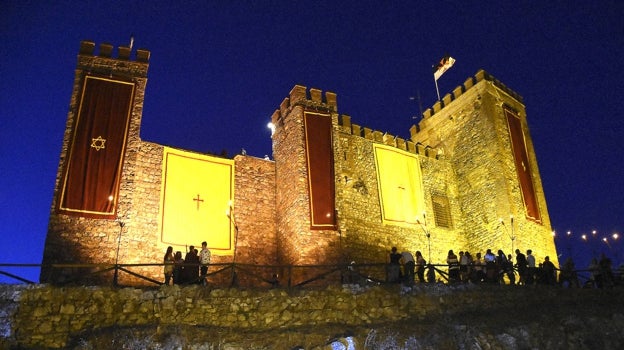 Castillo de Cortegana en las jornadas medievales del mes de agosto, aunque se puede visitar todo el año