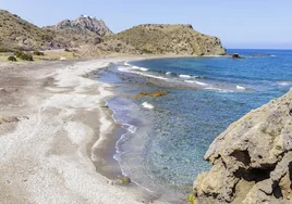 Playas tranquilas y 'secretas' en Almería: las joyas ocultas de la costa más oriental de Andalucía