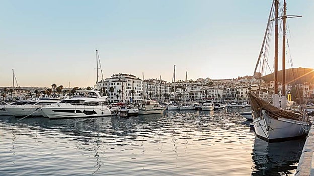 El Puerto de la Duquesa se encuentra en la localidad malagueña de Manilva