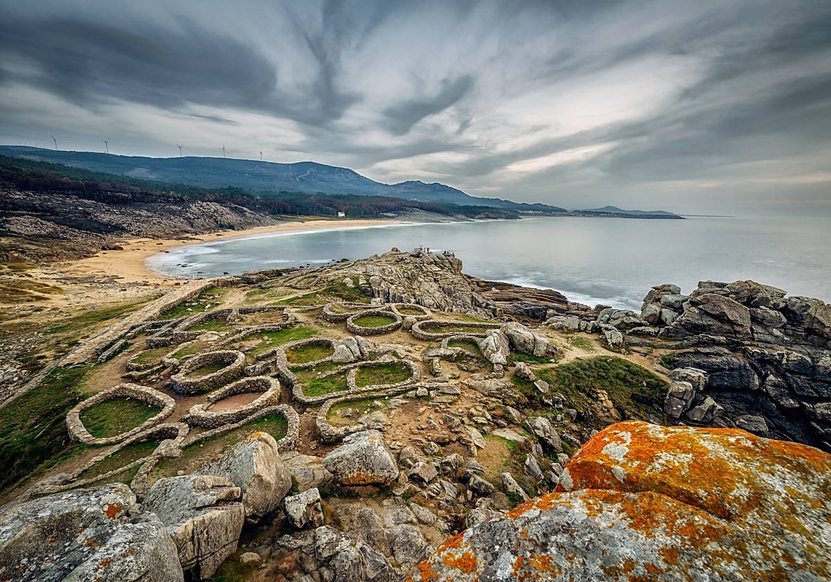 Espectaculares vistas desde lo alto del Castro de Baroña