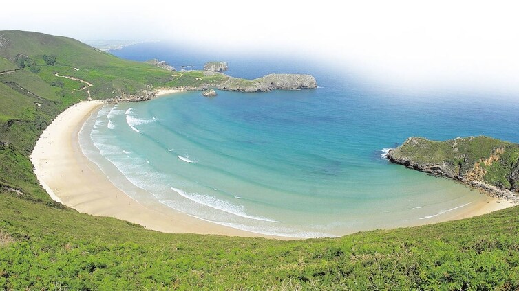 Treinta playas en treinta kilómetros: una de las costas más apabullantes de España