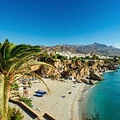 Seis playas idílicas para disfrutar este verano de la Costa del Sol