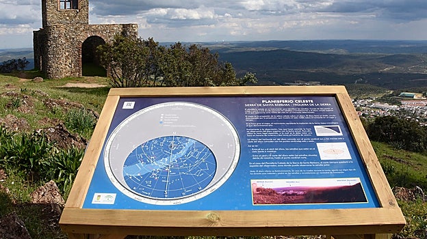 Planisferio de Santa Bárbara en Higuera de la Sierra