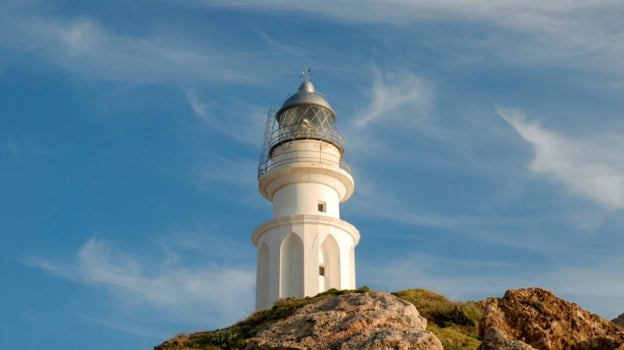 El faro de Trafalgar, en los Caños de Meca, se sitúa en un enclave natural con unas vistas realmente espectaculares