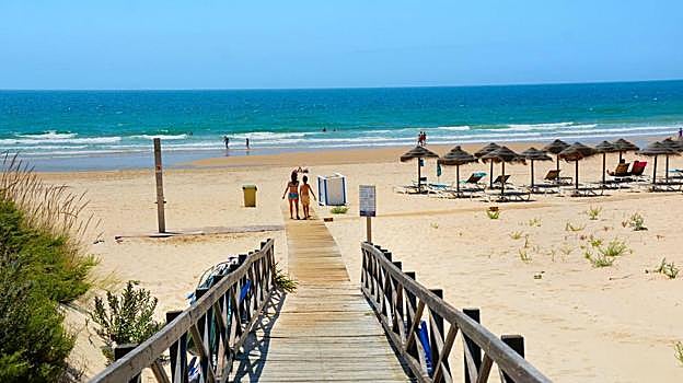 La Barrosa, entre las playas más fotogénicas de este verano 2023