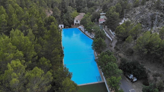 Vista cenital de la piscina de Amurjo