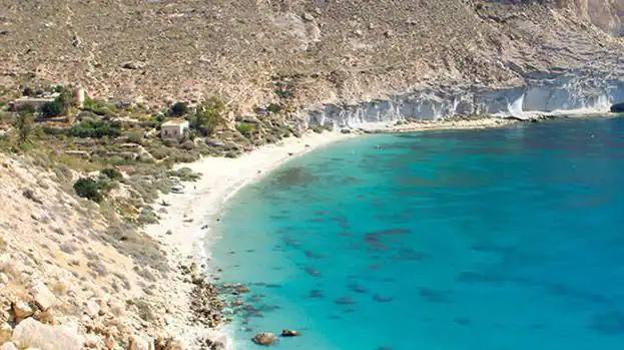 Guía de las mejores playas y calas de Almería para el verano
