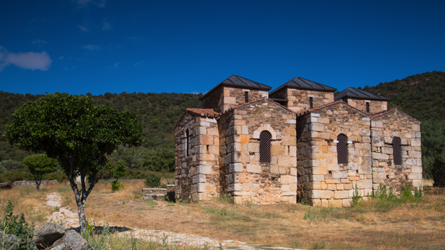Imagen de la basílica de Santa Lucía del Trampal