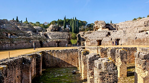 Imagen del anfiteatro de Itálica