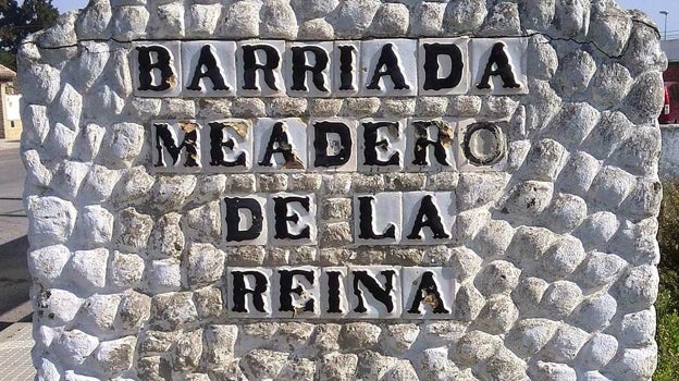 El azulejo que refleja el curioso nombre de esta barriada que se encuentra en el término municipal de Puerto Real
