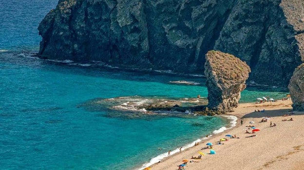 Las mejores playas de Andalucía para alargar el verano hasta el otoño