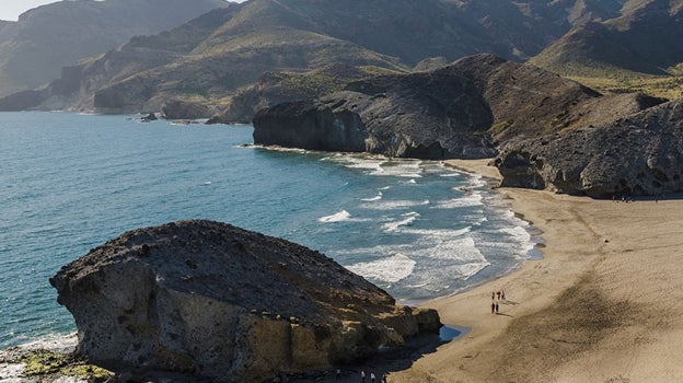 Playa de Mónsul en el parque natural Cabo de Gata-Níjar.