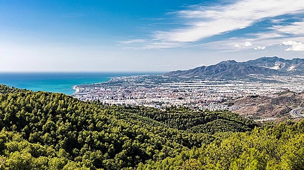 Cinco razones para visitar Málaga este otoño: qué ver y qué hacer en la ciudad