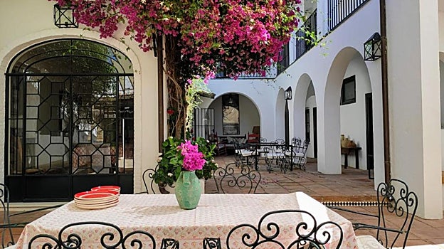 Patio interior de la casa rural el Lince