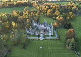 Así es el castillo en el que se casaron los Beckham, mejor resort de bodas de lujo de Europa 2023
