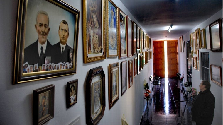 Imagen del 'santo Custodio' en la iglesia de la Virgen de la Cabeza, en Hoya de Salobral