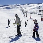 Diez consejos para empezar a esquiar en Sierra Nevada sin arruinarte en el intento