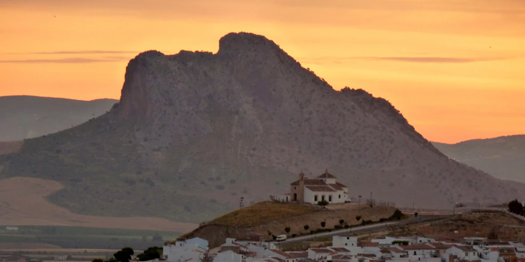 La curiosa montaña de Andalucía conocida como  el indio : ¿dónde está y por la llaman así?