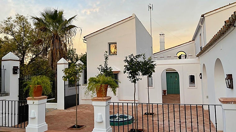 Esta bonita casa rural, ideal para desconectar, se encuentra a pocos metros de la localidad de El Pedroso