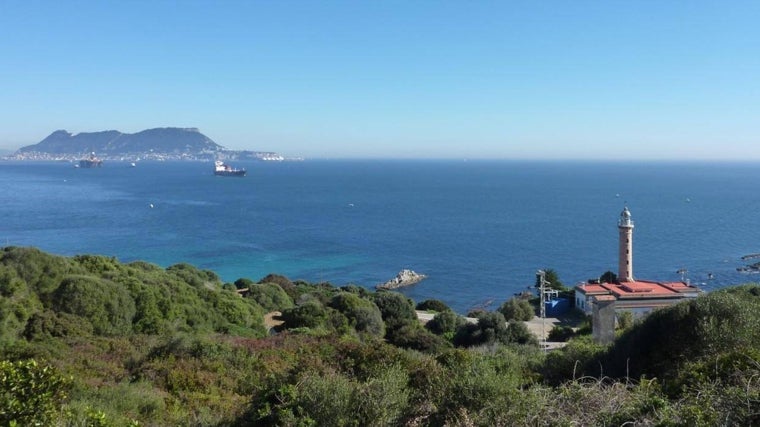 Punta Carnero, el faro de Algeciras, desde el que se divisan unas vistas extraordinarias