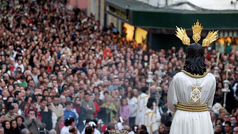 Nuestro Padre Jesús Cautivo, el Señor de Málaga, ante miles de fieles.