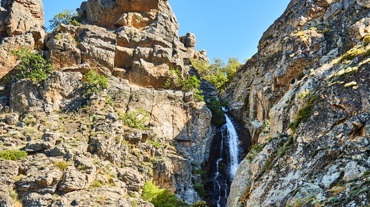 Esta cascada se ubica a 1.433 metros sobre el nivel del mar