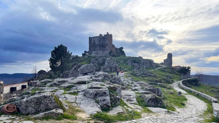 Imagen del castillo de Trevejo