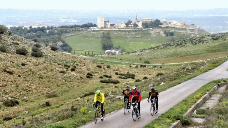 Esta subida, situada en la localidad sevillana de Estepa, es uno de los puertos más duros que se pueden subir en la provincia de Sevilla