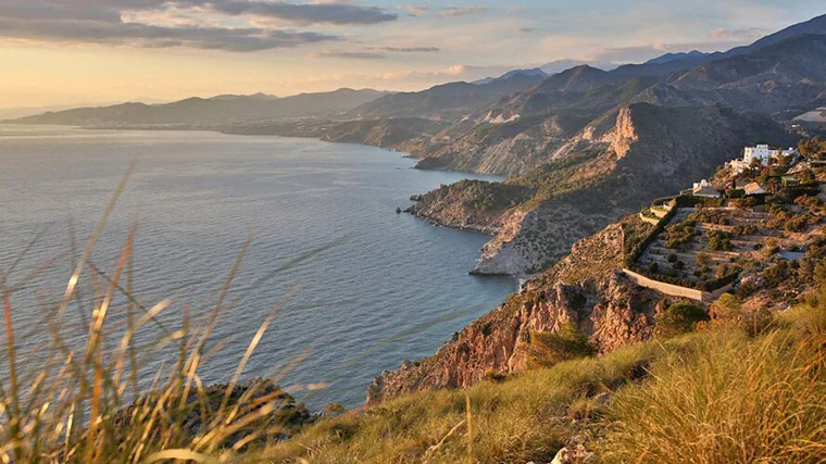 Acantilados de Maro-Cerro Gordo