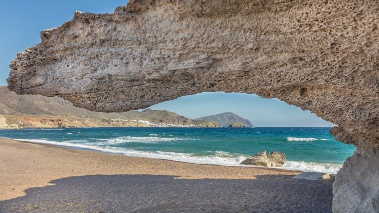 Playa de Los Escullos en Nijar.