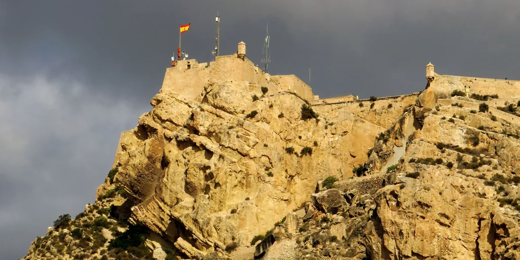 El espectacular castillo en el que Amenábar rueda su película sobre Cervantes