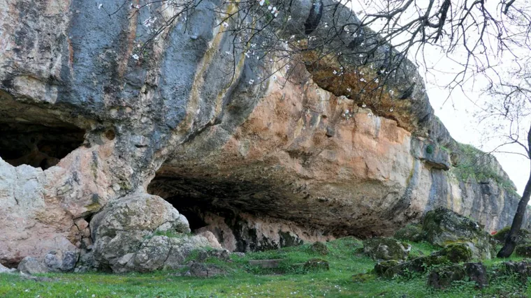 Santuario Íbero de la Cueva de Lobera