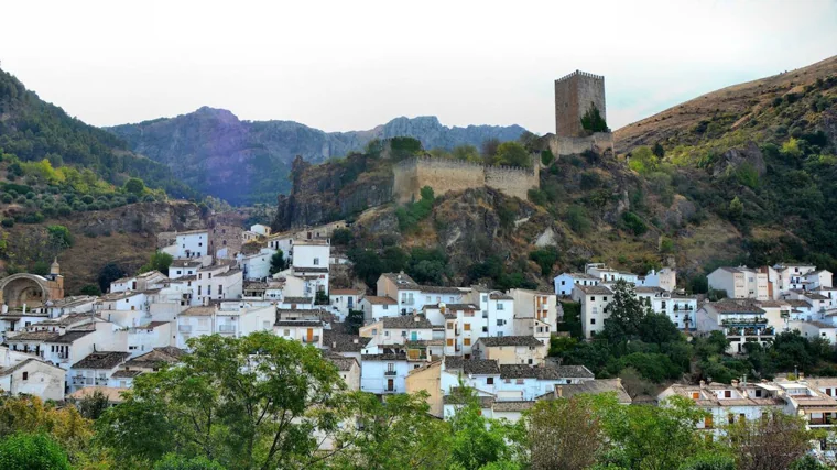 Una ruta por los pueblos más felices de Andalucía: qué hacer y qué ver en ellos