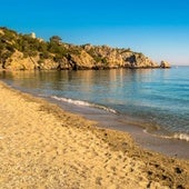 Un paseo por las mejores calas de Nerja: cuáles son y cómo llegar a ellas