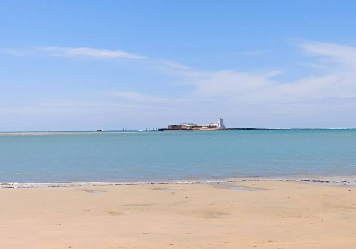 Playa de Camposoto, donde se encuentra la playa del Castillo