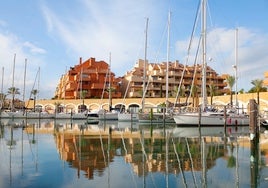 Menos de 40 euros por persona: así es el viaje en velero que puedes hacer por Cádiz