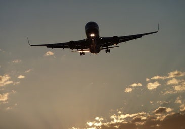 Este pueblo de Sevilla tiene el mirador de aviones más viral de 2024