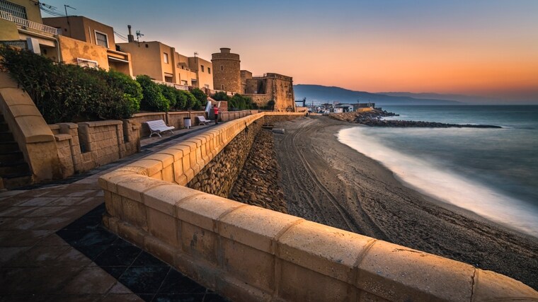 Amanecer en la playa la Bajadilla de Roquetas de Mar