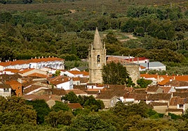 El pueblo de 850 vecinos que es conjunto histórico por su arquitectura popular serrana
