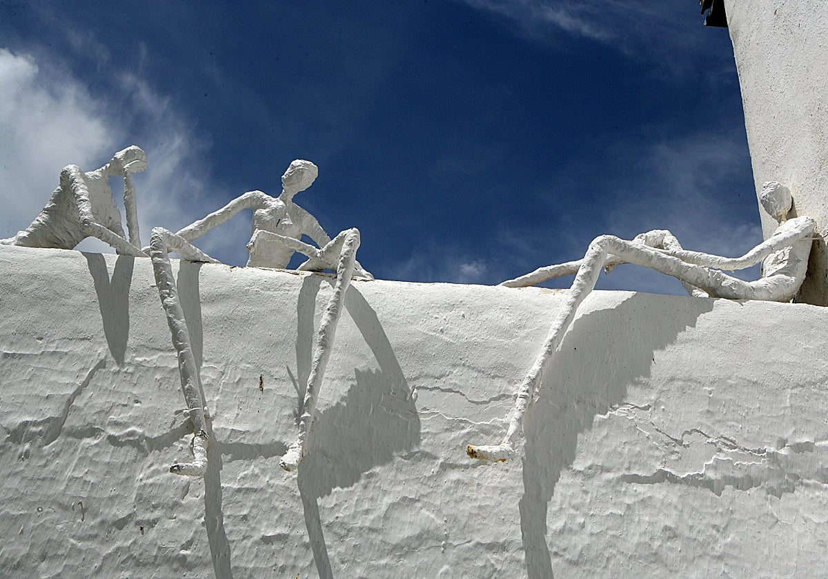 Esculturas en las calles de Genalguacil