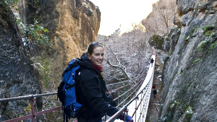 El puente colgante de Los Cahorros tiene una historia que se extiende a lo largo de 100 años