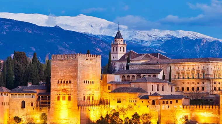 La Alhambra de Granada es uno de los monumentos más visitados de toda Europa