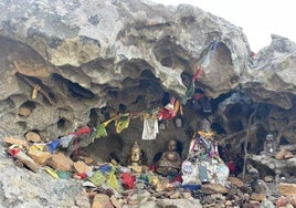 La exótica, divertida y marinera ruta que termina en una cueva dedicada a Buda