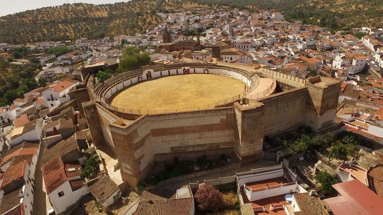 Más allá de Aracena: estos son los castillos más bonitos (y menos conocidos) de la Sierra de Huelva